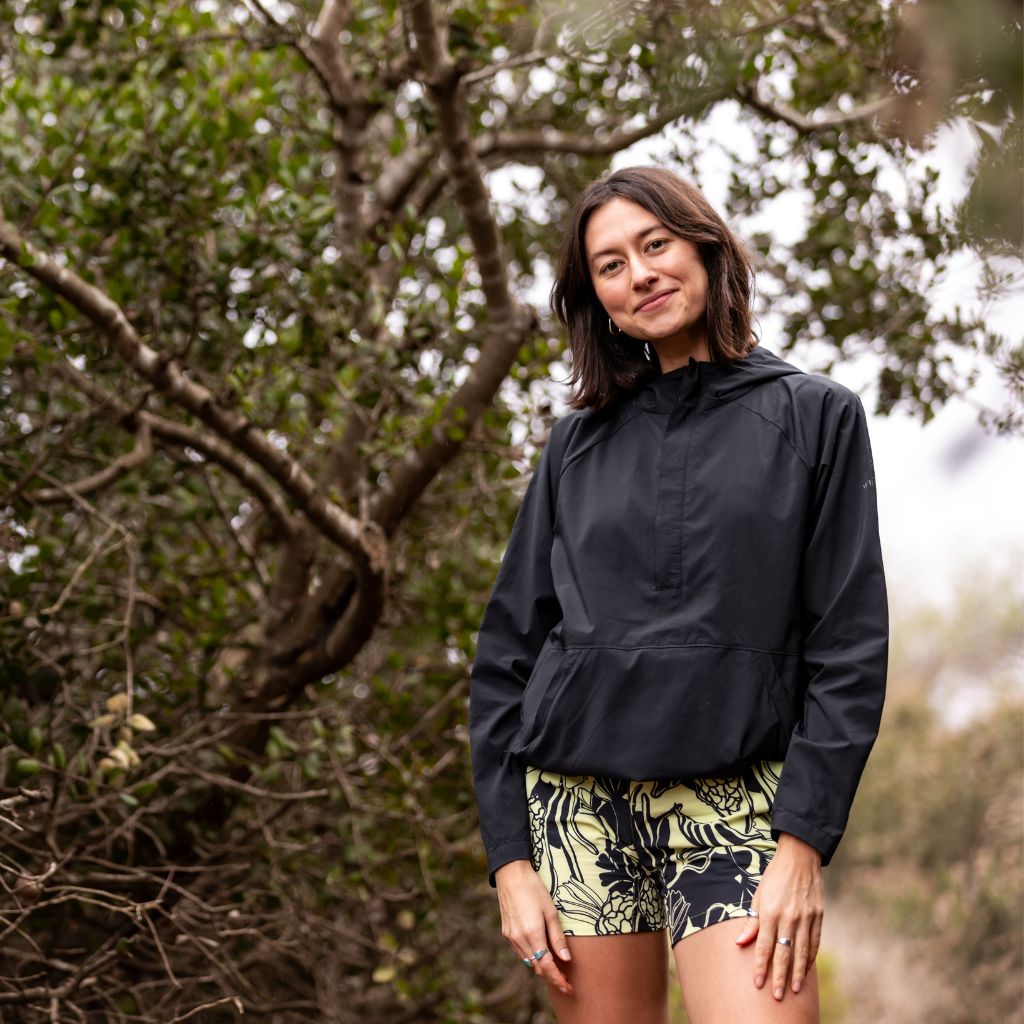 [Black] Woman wearing black alden anorak windbreaker hiking