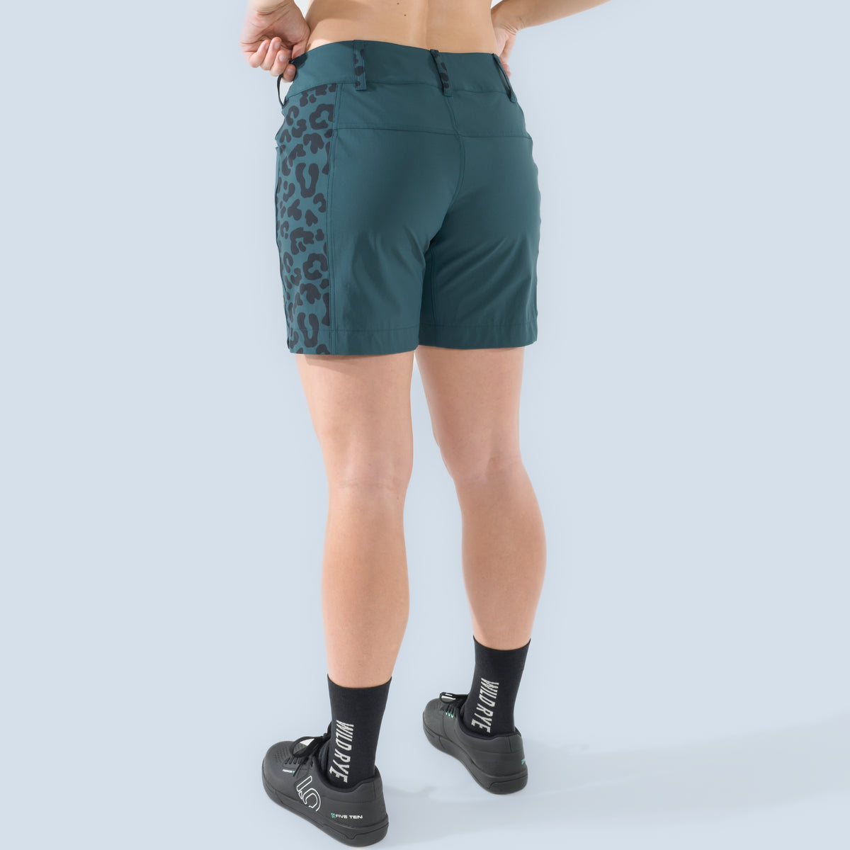 [Spruce Meowww] Freda 7" Bike Short Spruce Meowww back crop