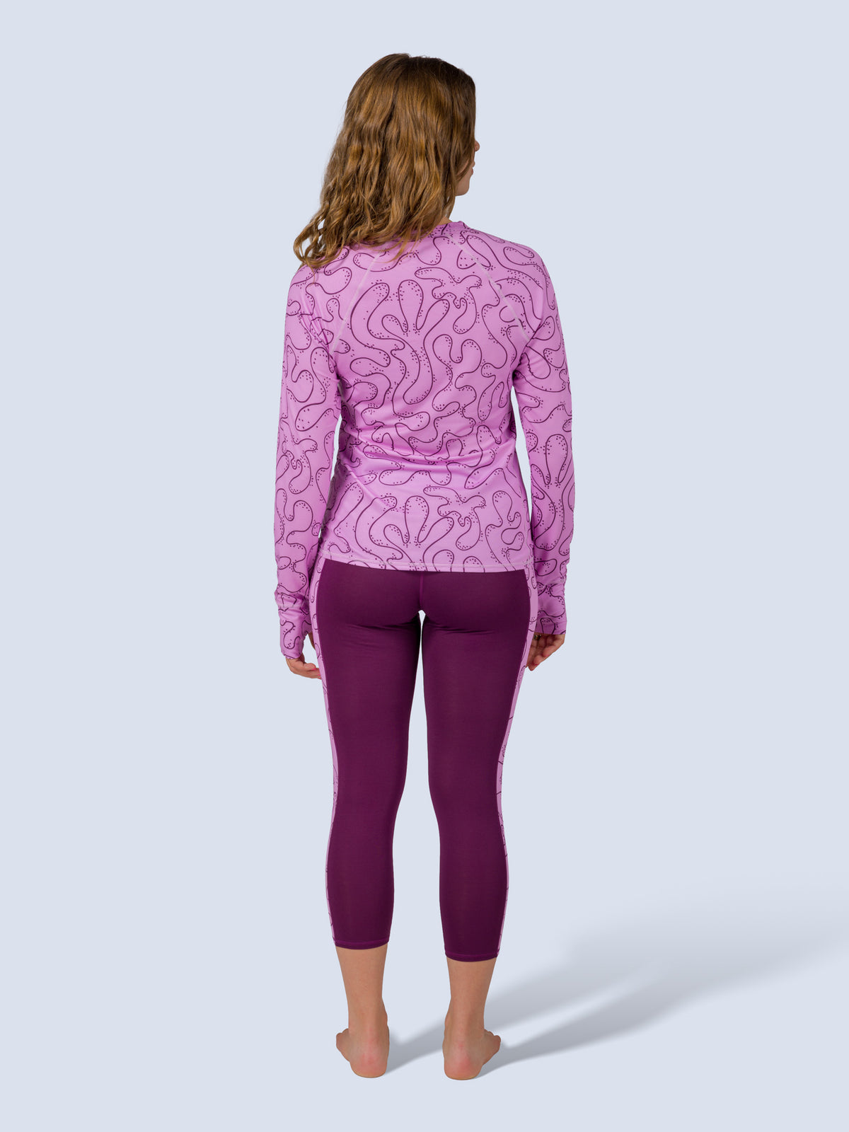 [Mulberry Blocked] Bassett LITE Legging in mulberry blocked, on model back full body view