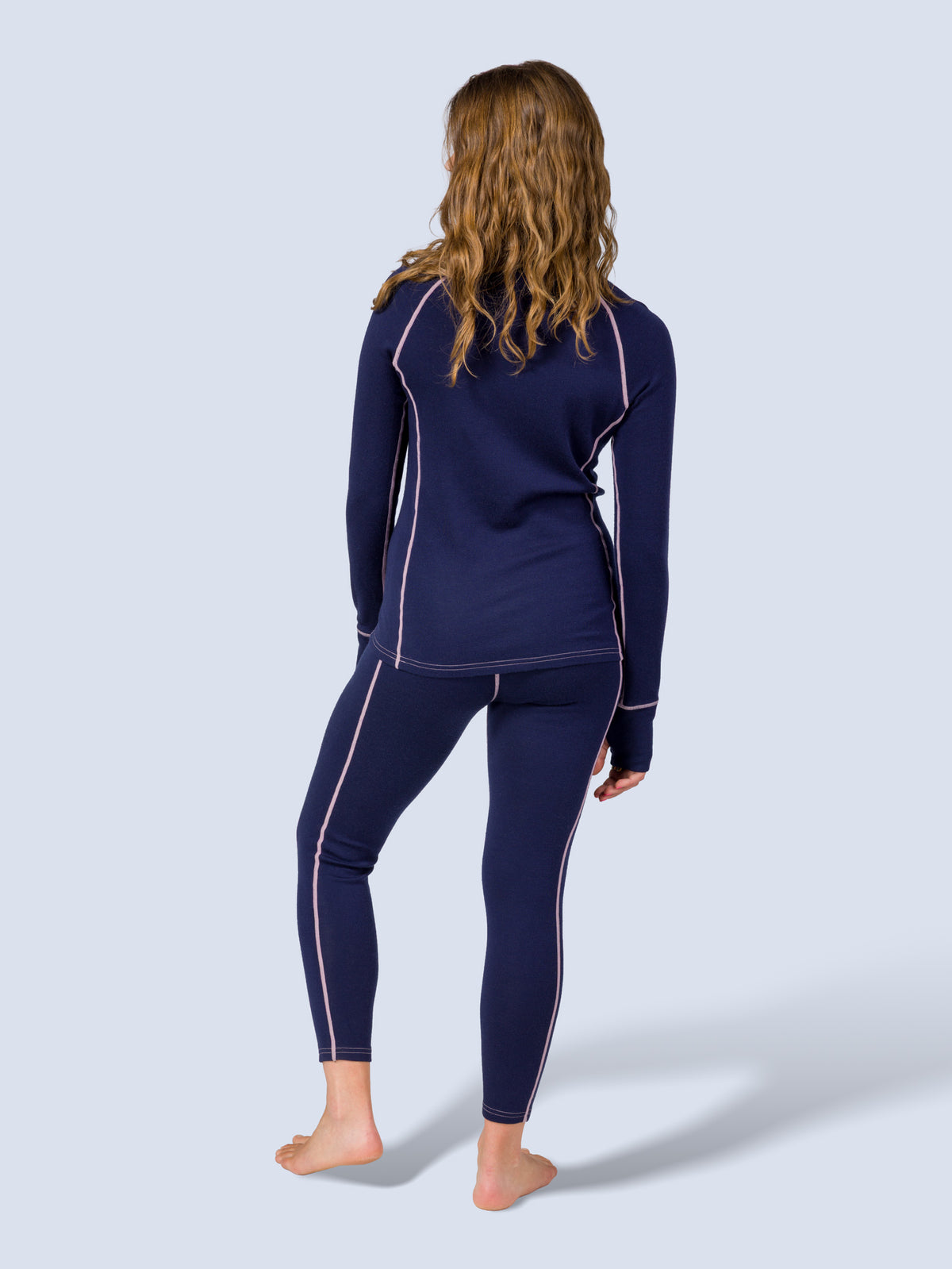 [Abyss] Bassett Half Zip – full outfit, back view