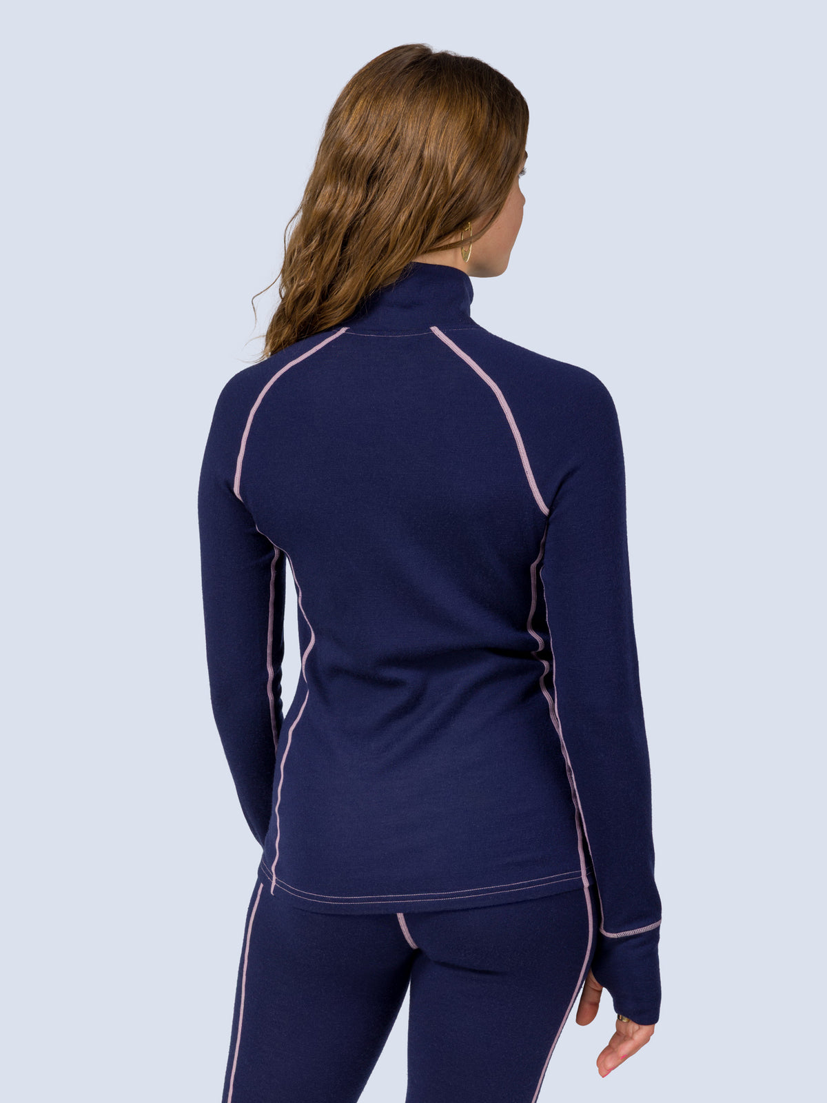 [Abyss] Bassett Half Zip on model back view