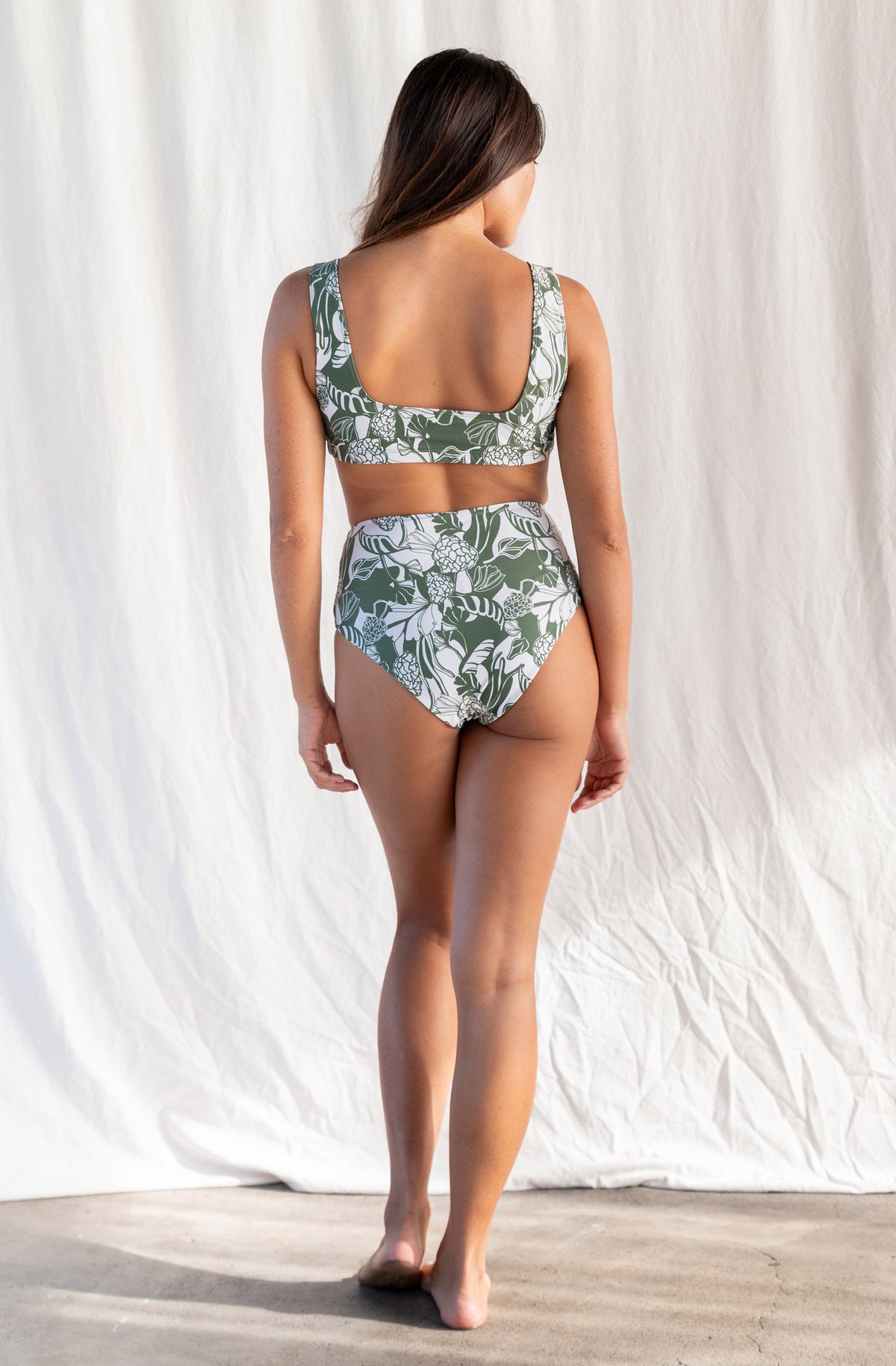 [Olive You Morchella] Wild Rye x September collab swimsuit bikini top on model 7 - back full body view