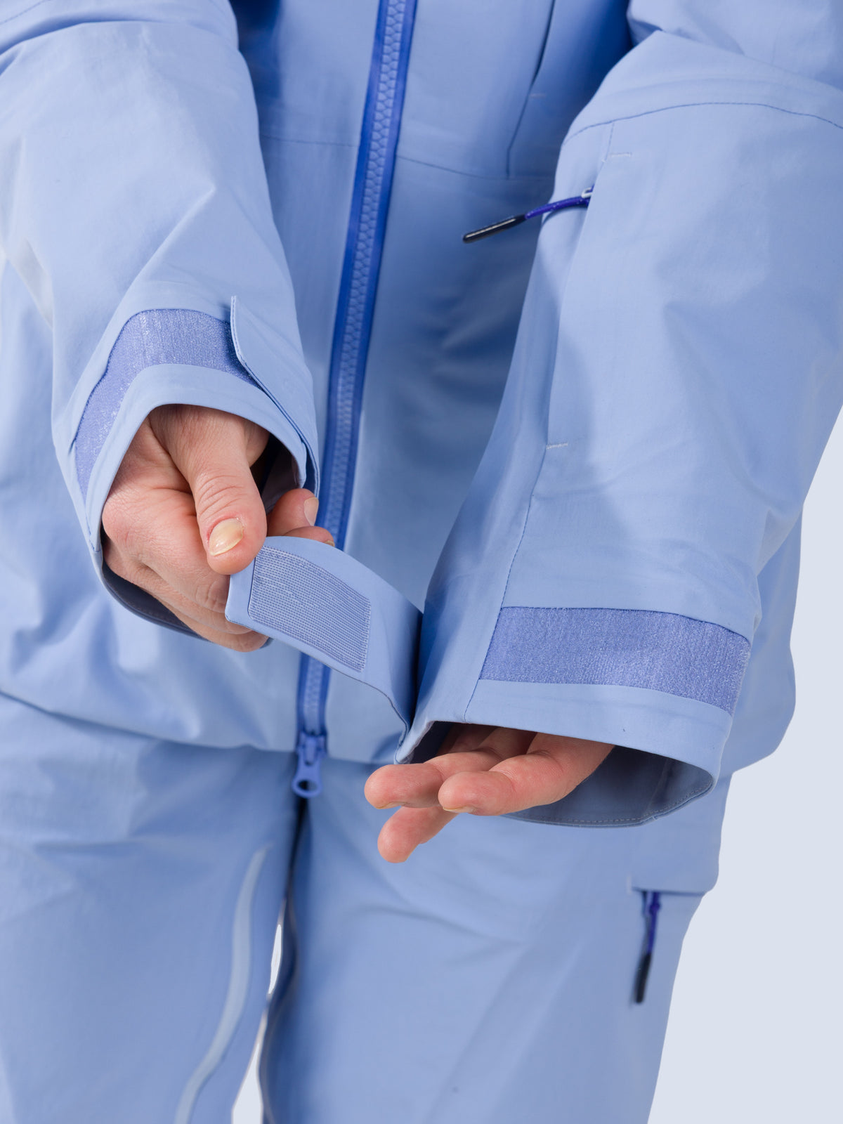 [Breeze] Butterfield 3L Jacket in breeze blue, cuff detail