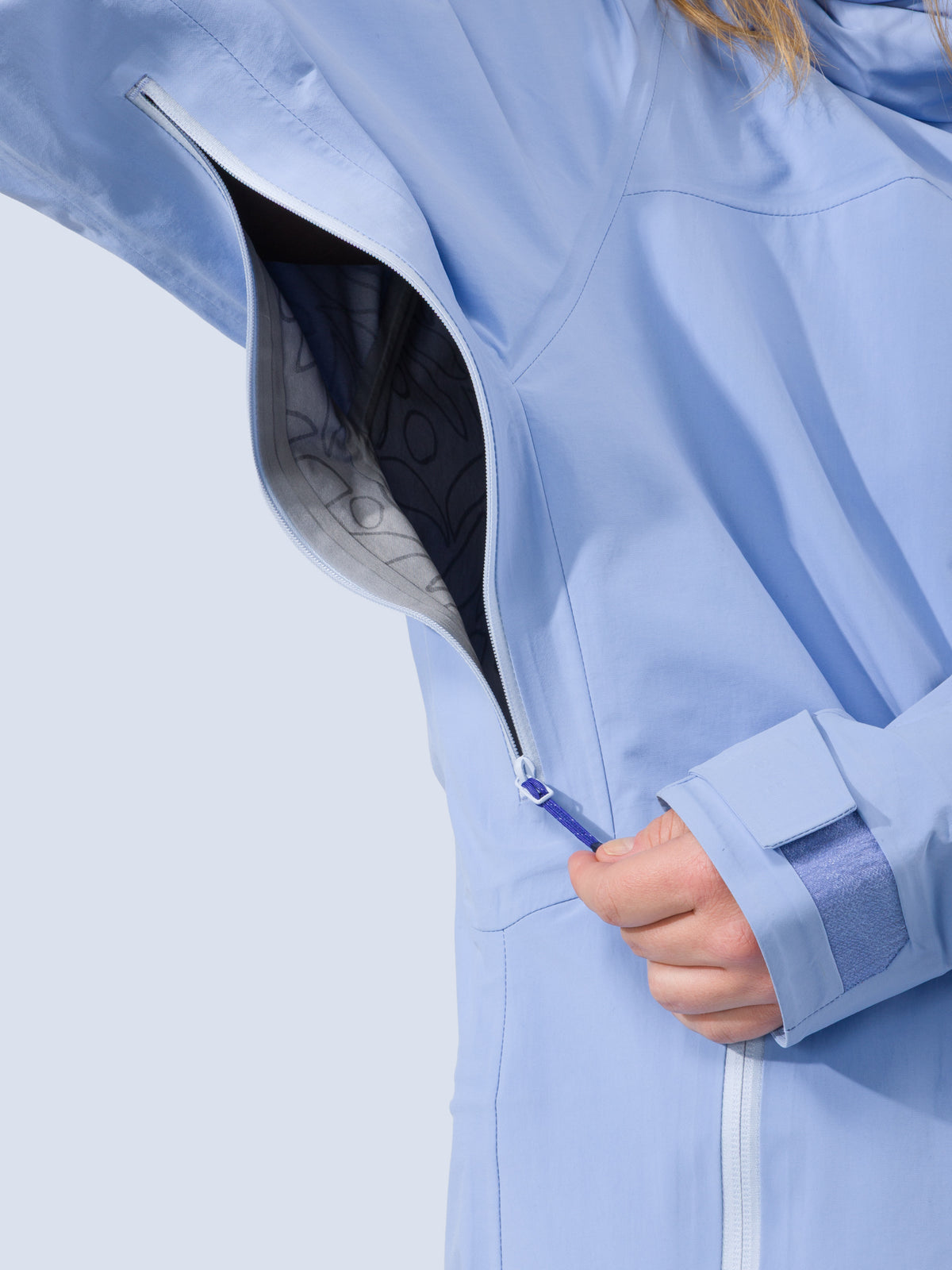 [Breeze] Butterfield 3L Jacket in breeze blue, sleeve interior lining detail