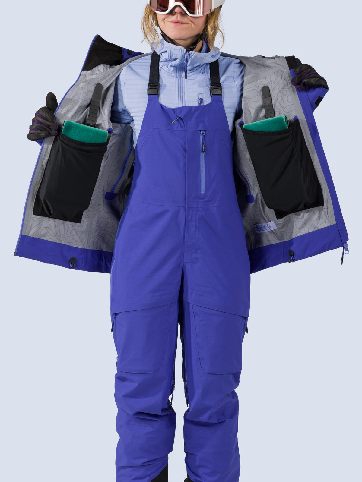 [Lapis] Heyburn 3L Jacket in lapis blue, interior drop pocket detail
