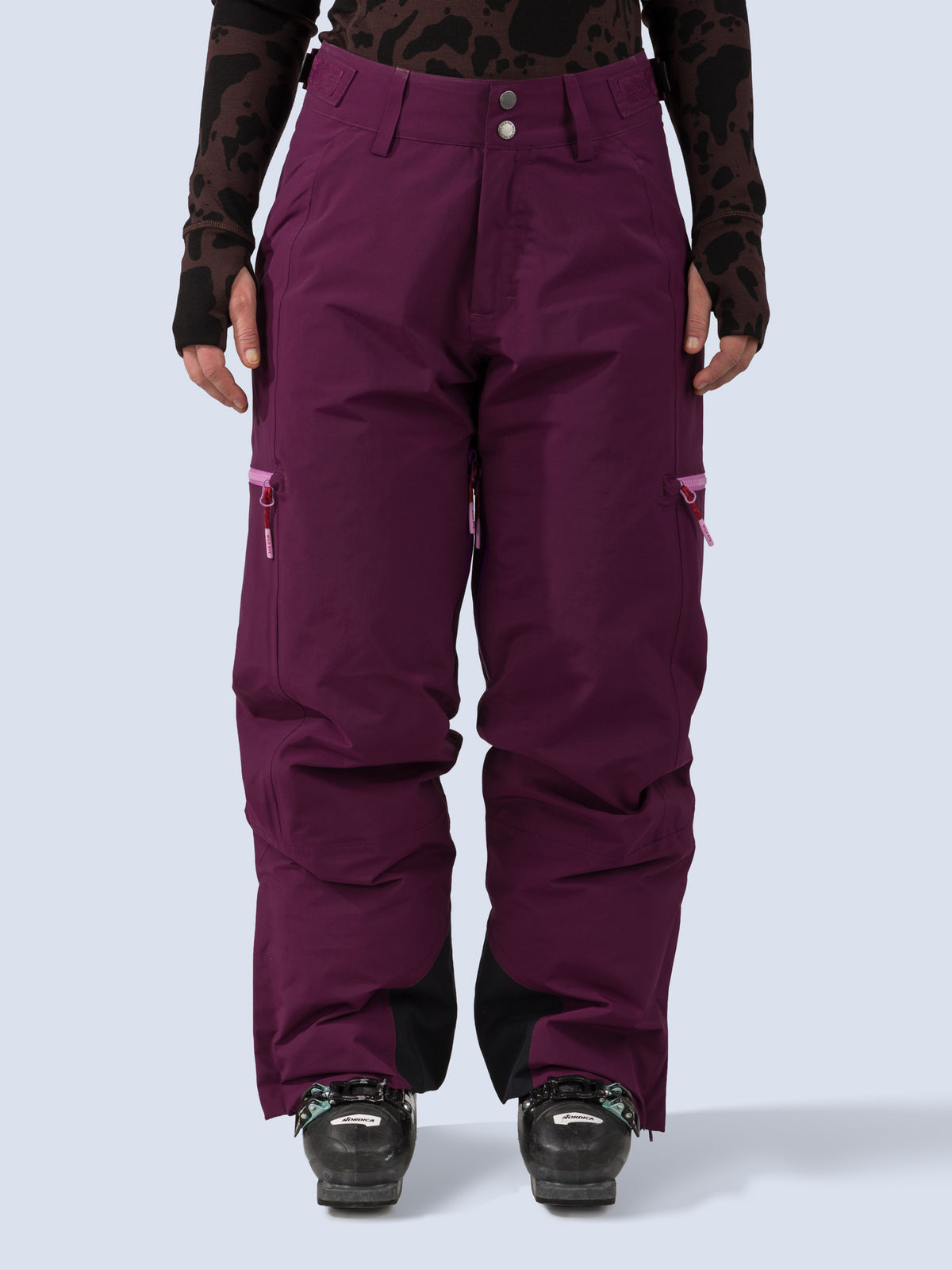[Mulberry] Roundhouse 2L Insulated Pant in mulberry purple, on model front crop view, straight on