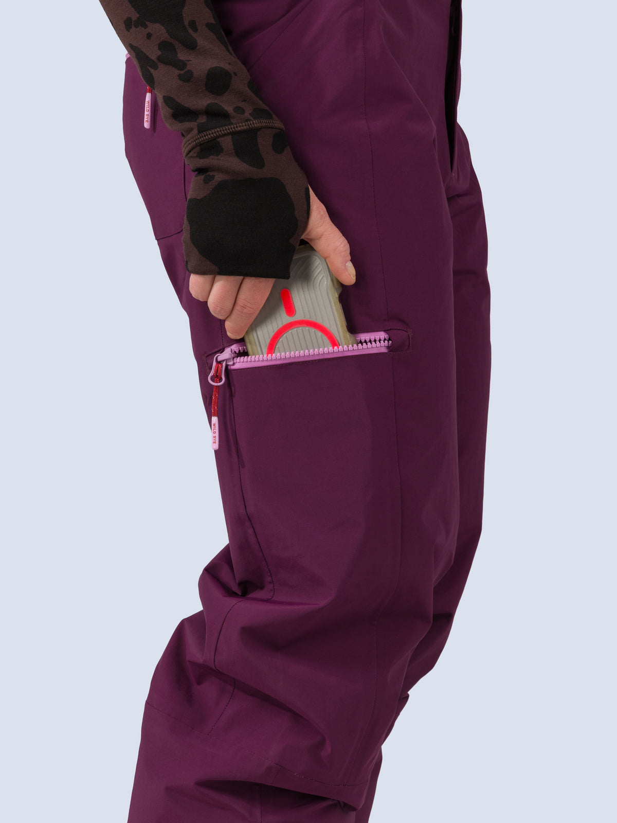 [Mulberry] Roundhouse 2L Insulated Pant in mulberry purple, thigh pocket detail