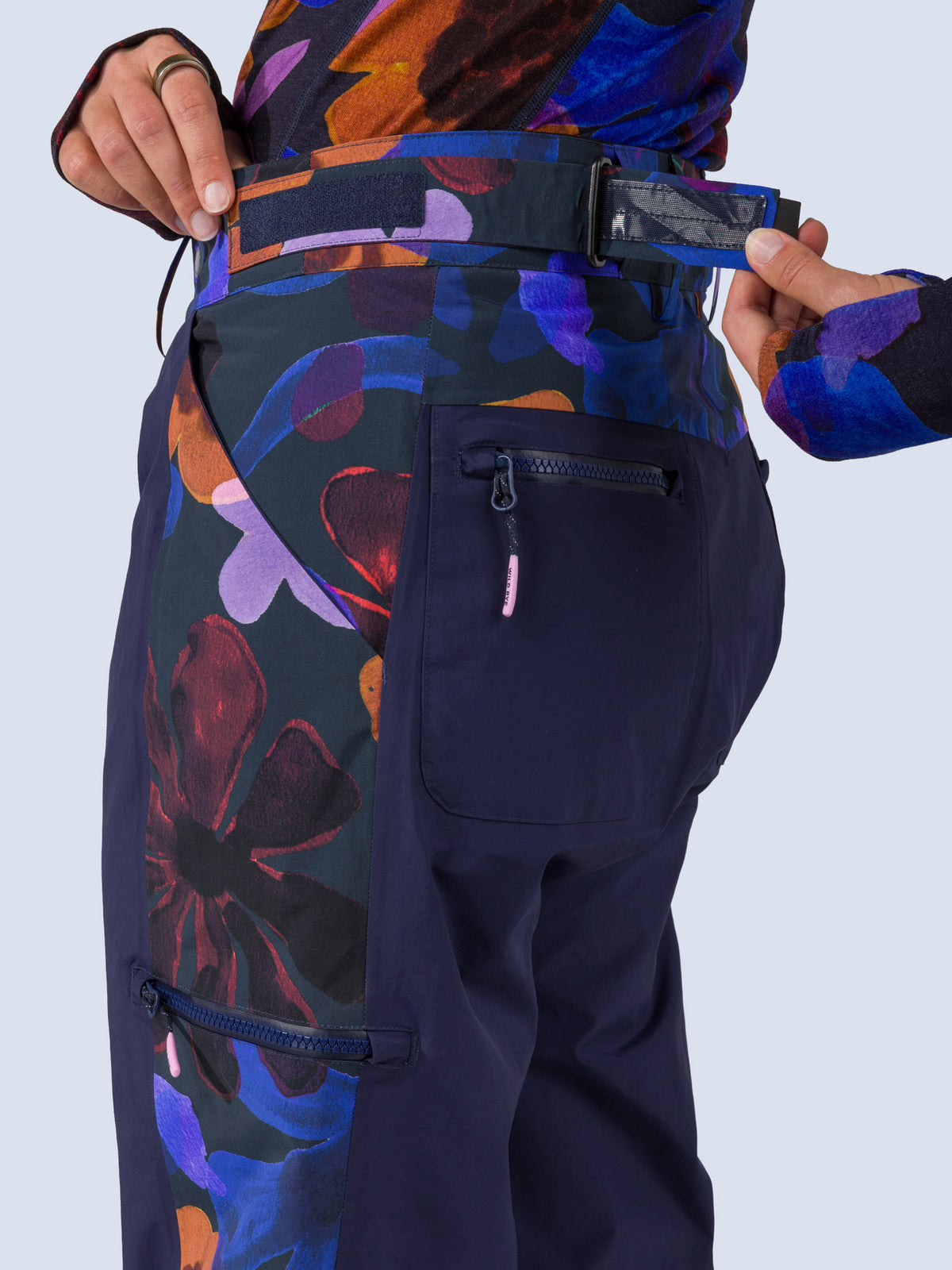 [Nightflora] Roundhouse 2L Insulated Pant in navy with nightflora floral print panels, adjustable waist and back pocket detail