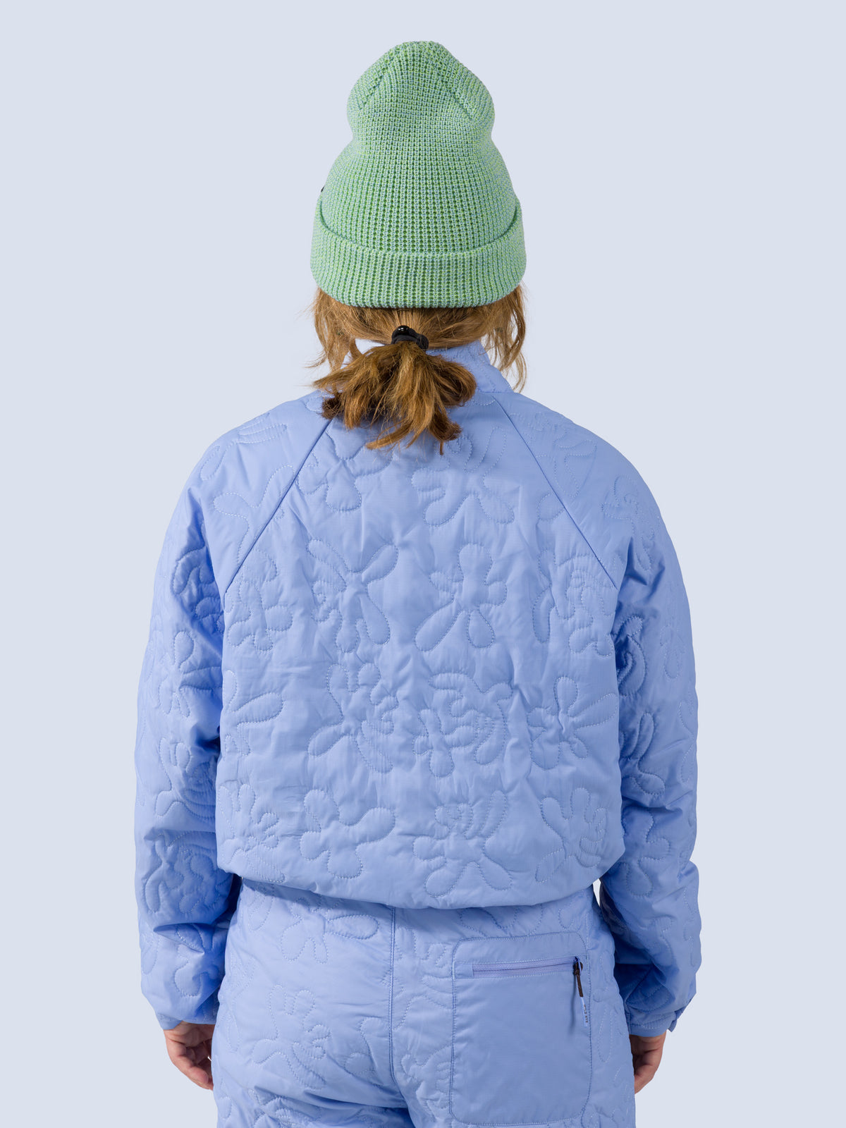 [Breeze Reef] Payette Pullover – back view of model wearing the pullover and matching pants
