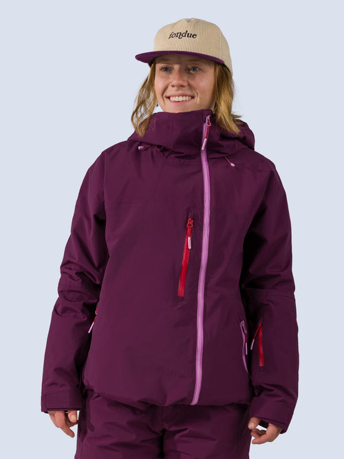[Mulberry] Roundhouse 2L Insulated Jacket in mulberry, on model front crop view