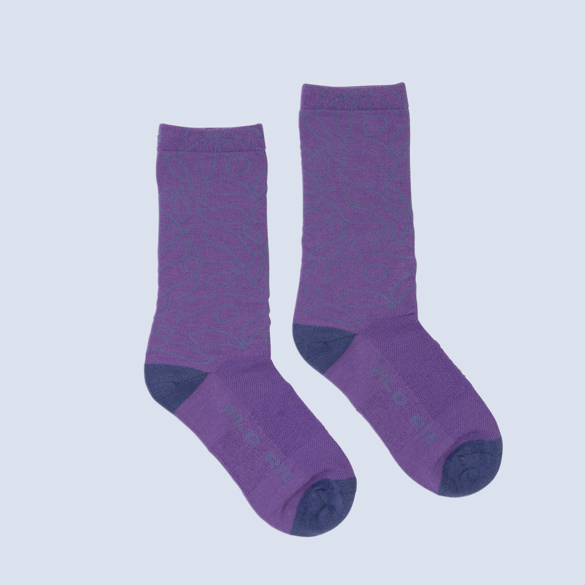 [Amethyst] Wild Rye purple bike socks with abstract logo print
