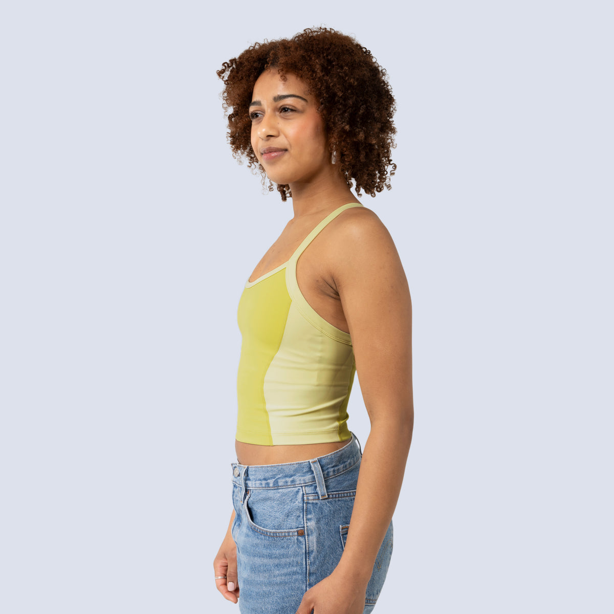 [Gecko Blocked] Lucille crop tank in yellow color block, on model side crop view