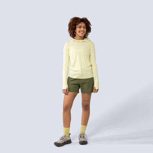 [Olive You] Esther Short in Olive you, on model front full body view