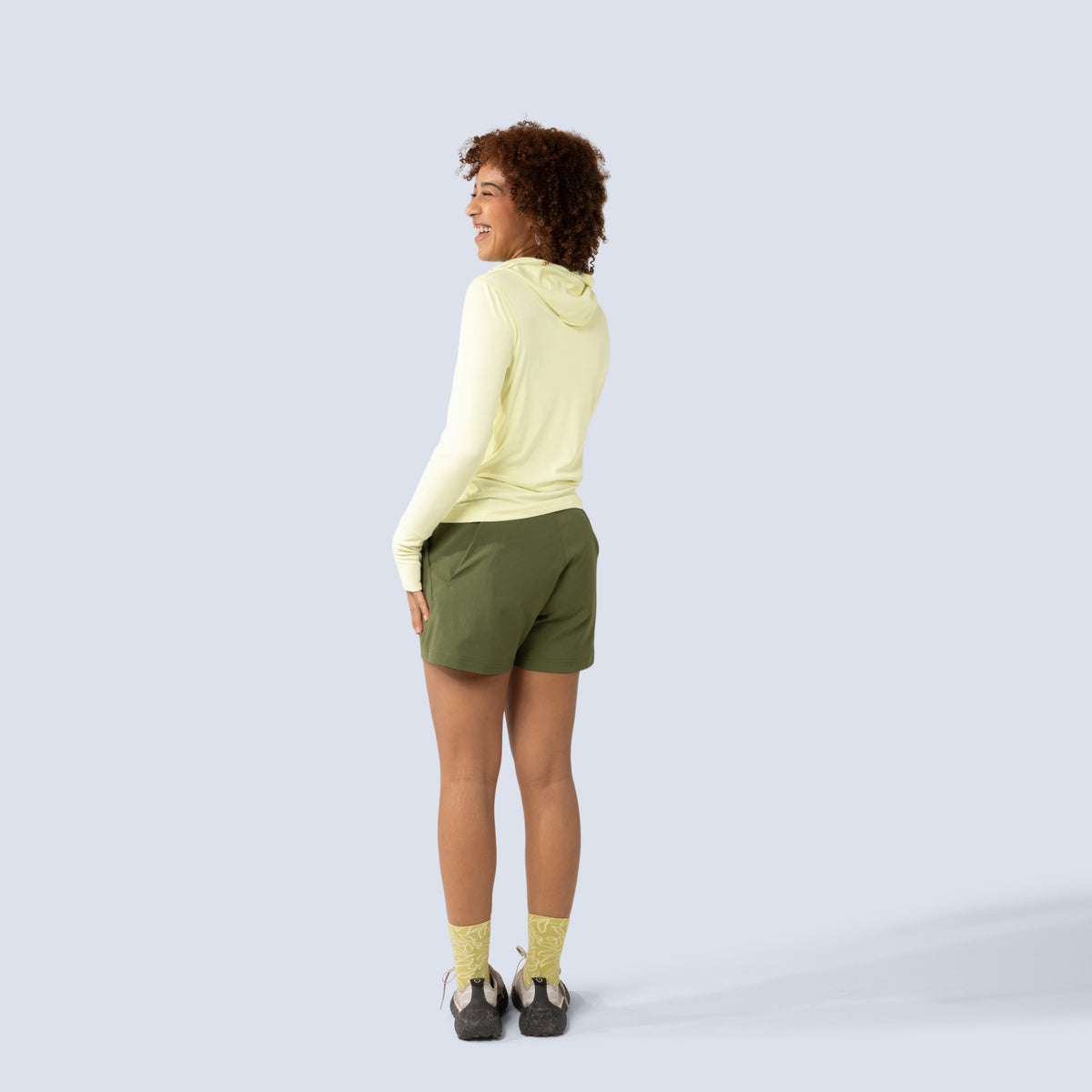 [Olive You] Esther Short in Olive you, on model back full body view