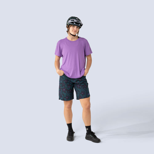 [Spruce Aquila Bloom] Riley 10" bike short, spruce aquila bloom on model front full body view