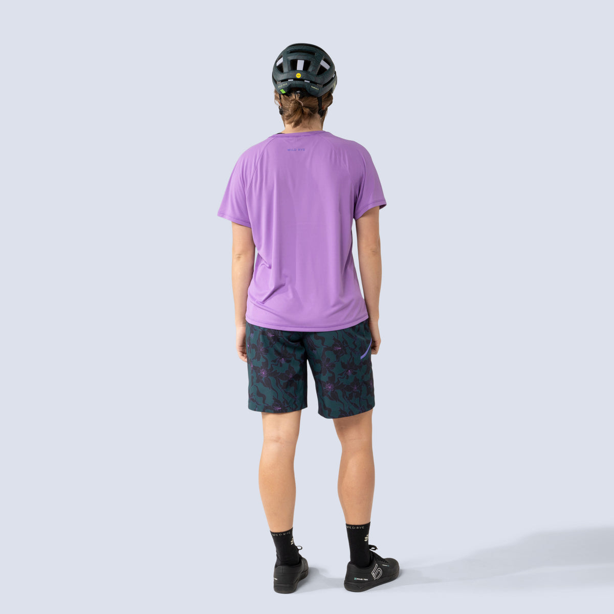 [Amethyst] Sloane tee amethyst on model back full body view