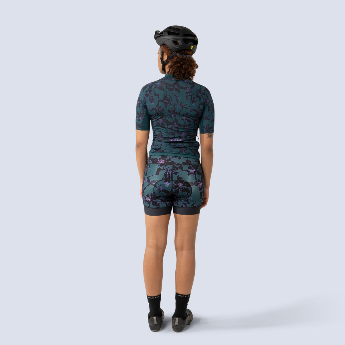 [Spruce Aquila Bloom] Gem Jersey spruce floral back full body view on model