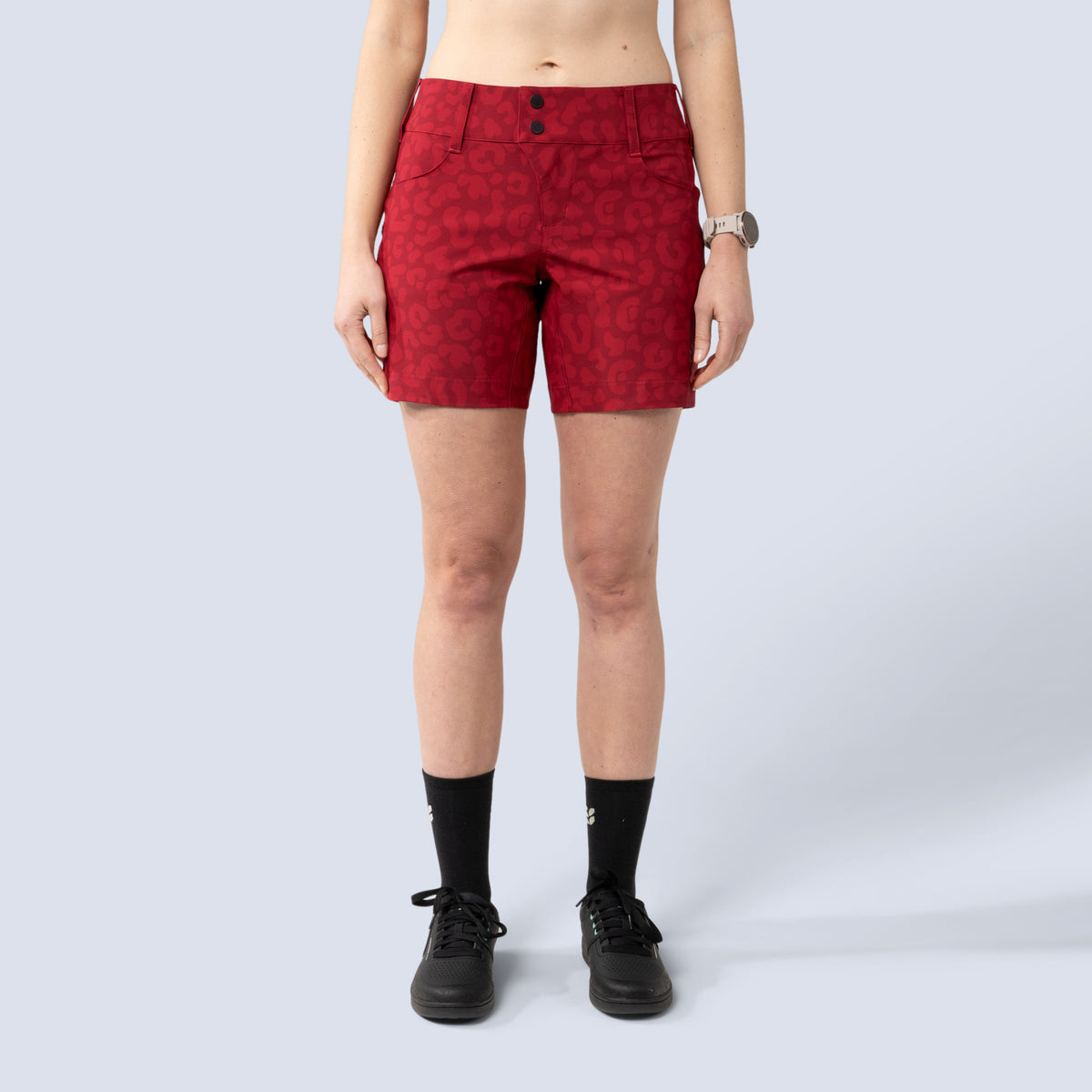 [Garnet Meow] Freda 7" Bike Short in garnet meow, on model front crop view