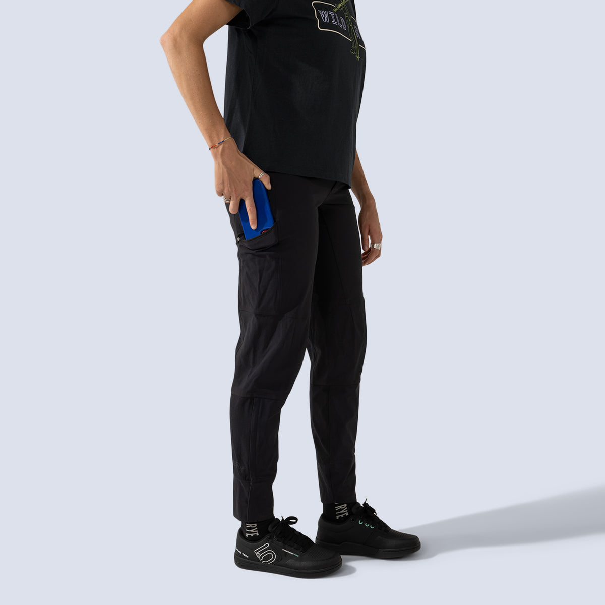 [Black] Freyah Pant Black side pocket detail