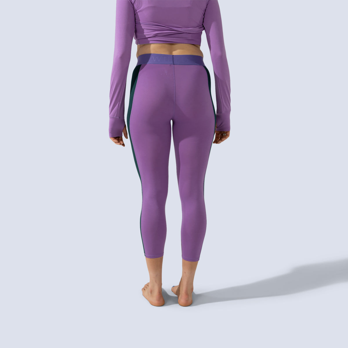 [Amethyst Blocked] amethyst blocked lite baselayer legging, on model back crop view