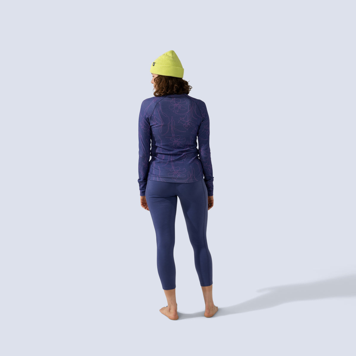 [Storm Contour] Bassett Half zip in storm contour, on model back full body view