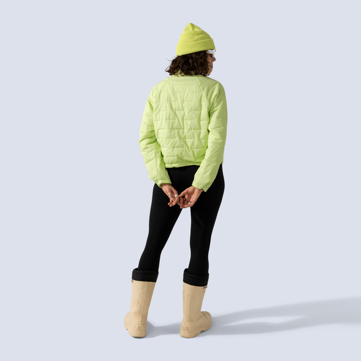 [Iced Matcha] Payette insulated pullover in iced matcha, on model back full body