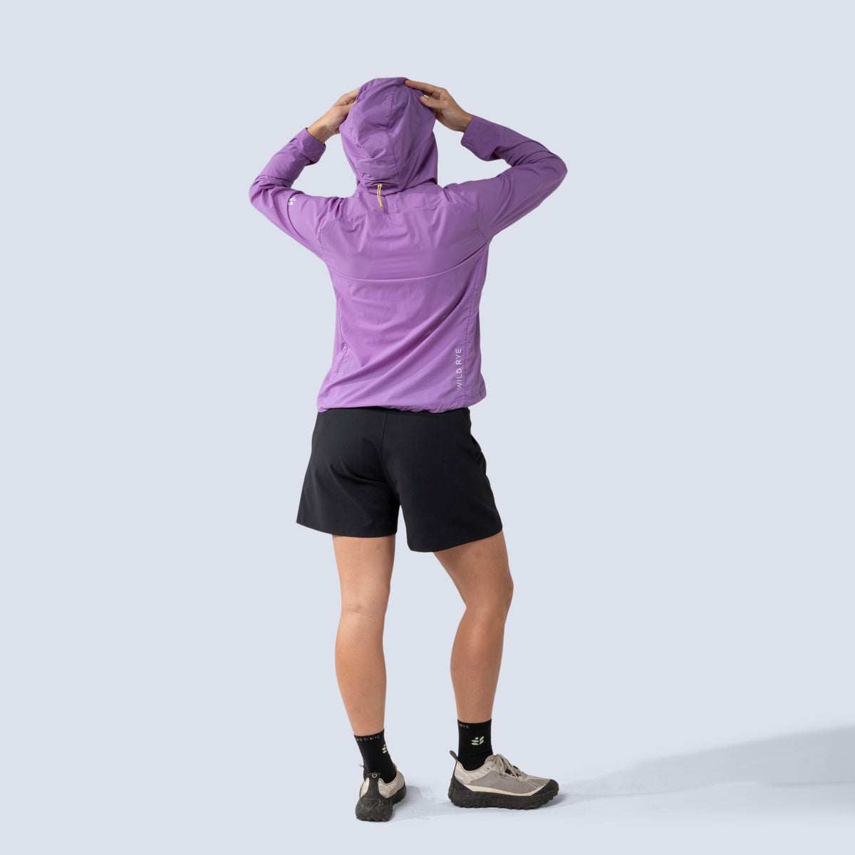 [Amethyst] Rustler windbreaker in amethyst, on model back full body view